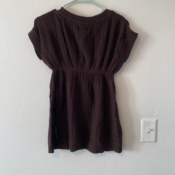 Brown, short sleeve sweater, MUDD size large front pockets scoop neck - Picture 4 of 6
